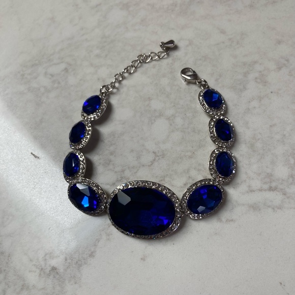 Sapphire bracelet 9 varied size Oval dark sapphire 203 round clear crystals 9”L - Picture 6 of 7